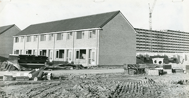 Vrije sectorwoningen in aanbouw rond 1968. Fotograaf: D. Kramer, Collectie Stadsarchief Vlaardingen, T705-009.
