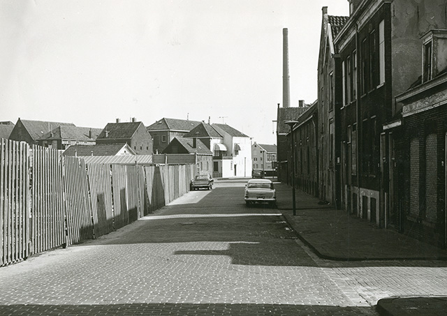 De Vetteoordskade richting Oude Haven. Foto Boer, Collectie Stadsarchief Vlaardingen, T584-005.